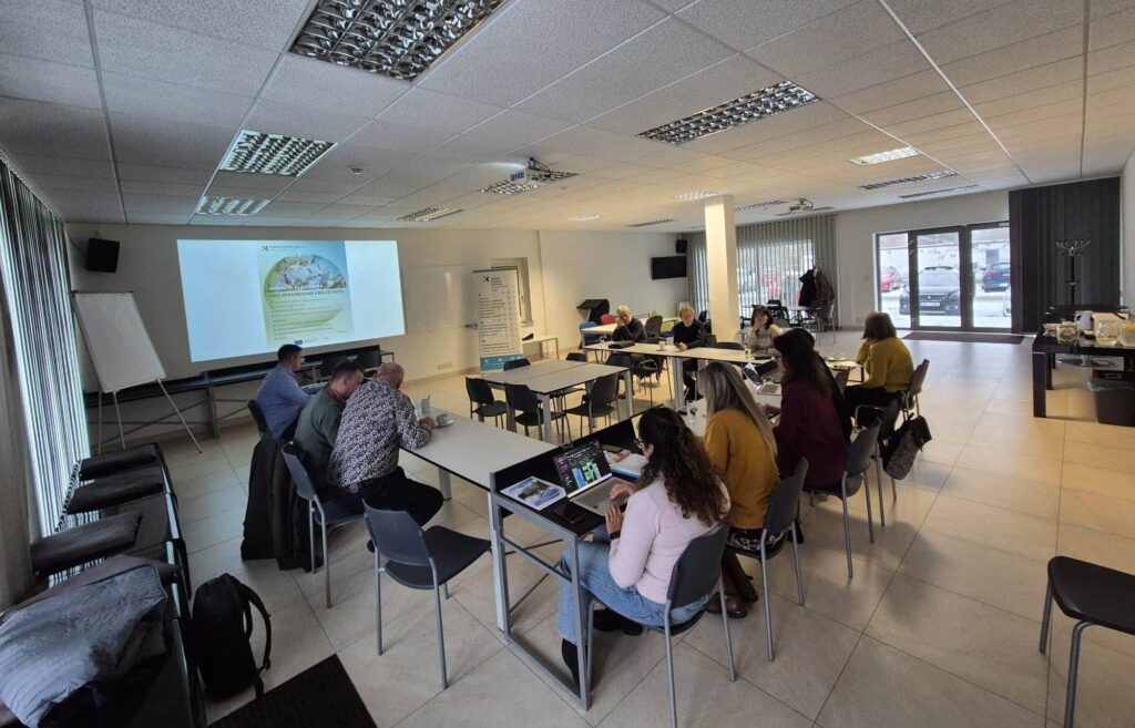 Pedagogové na školách v&nbsp;kraji začnou více využívat umělou inteligenci 